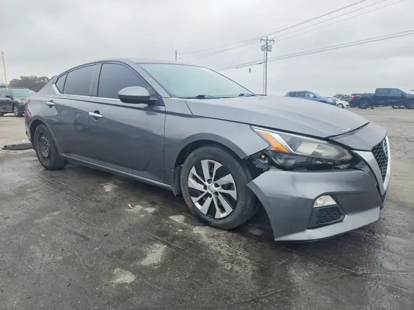 1N4BL4BVXLC170374 — 2020 Nissan Altima, фото 4 с аукциона Copart, Передняя часть