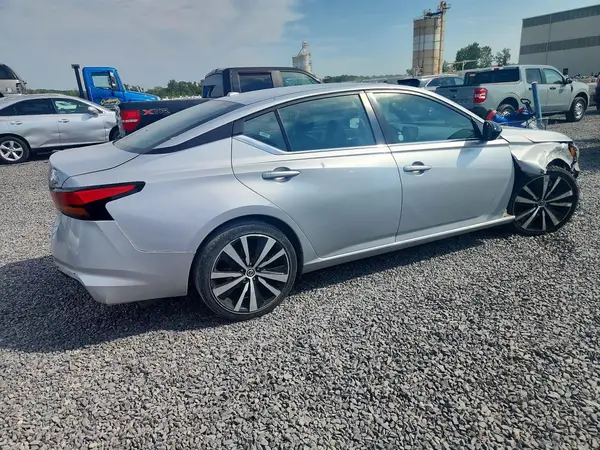 1N4BL4CV1MN373500 — 2021 Nissan Altima, фото 3 с аукциона Copart, Передняя часть