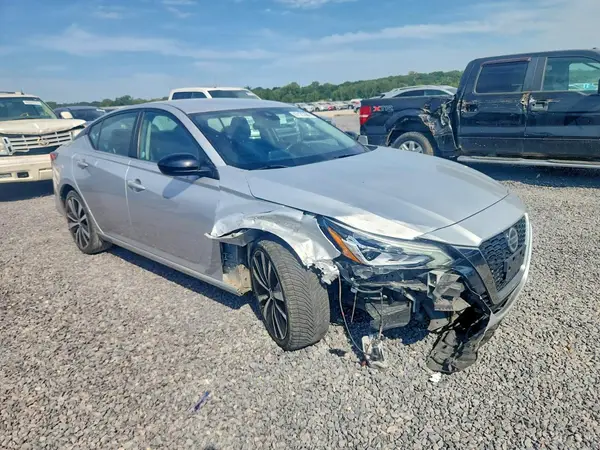 1N4BL4CV1MN373500 — 2021 Nissan Altima, фото 4 с аукциона Copart, Передняя часть