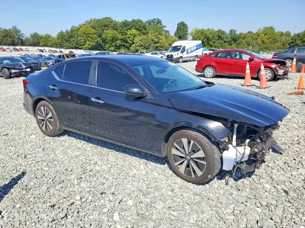 1N4BL4DV6MN418638 — 2021 Nissan Altima, фото 4 с аукциона Copart, Передняя часть