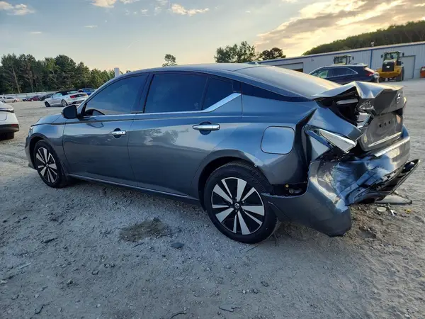1N4BL4EW0MN311611 — 2021 Nissan Altima, фото 2 с аукциона Copart 13.10.2026, Задняя часть