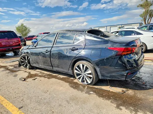 1N4BL4CV6MN406779 — 2021 Nissan Altima, фото 2 с аукциона Copart, Опрокидывание