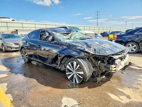 1N4BL4CV6MN406779 — 2021 Nissan Altima, фото 4 с аукциона Copart, Опрокидывание