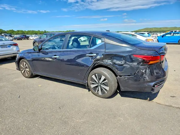1N4BL4DV9MN407908 — 2021 Nissan Altima, фото 2 с аукциона Copart, Боковая часть