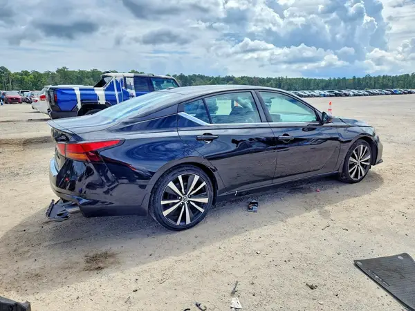 1N4BL4CV9MN401656 — 2021 Nissan Altima, фото 3 с аукциона Copart, Передняя часть