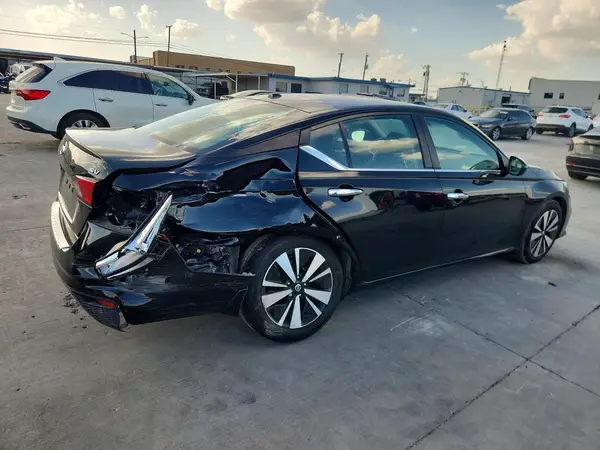 1N4BL4DV0NN360835 — 2022 Nissan Altima, фото 3 с аукциона Copart, Задняя часть