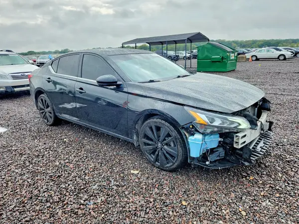 1N4BL4CWXNN310759 — 2022 Nissan Altima, фото 4 с аукциона Copart, Передняя часть