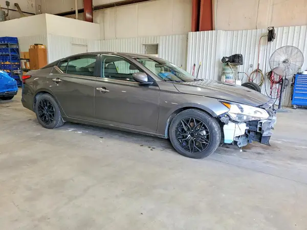 1N4BL4DV0NN329374 — 2022 Nissan Altima, фото 4 с аукциона Copart, Передняя часть