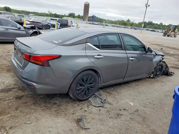 1N4BL4DV7NN397431 — 2022 Nissan Altima, фото 3 с аукциона Copart, Передняя часть