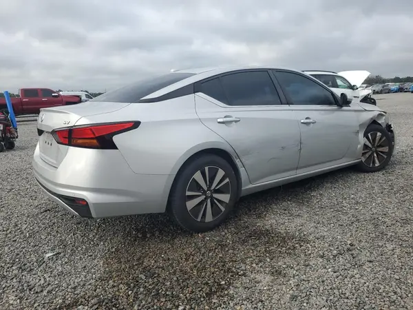 1N4BL4DV4NN301805 — 2022 Nissan Altima, фото 3 с аукциона Copart, Передняя часть