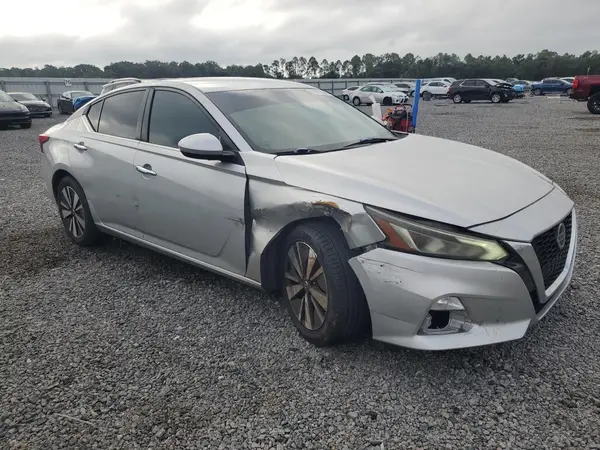 1N4BL4DV4NN301805 — 2022 Nissan Altima, фото 4 с аукциона Copart, Передняя часть