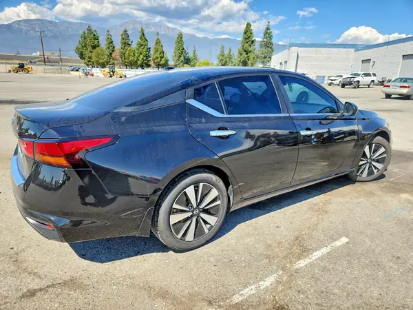 1N4BL4DV0NN336261 — 2022 Nissan Altima, фото 3 с аукциона Copart, Передняя часть