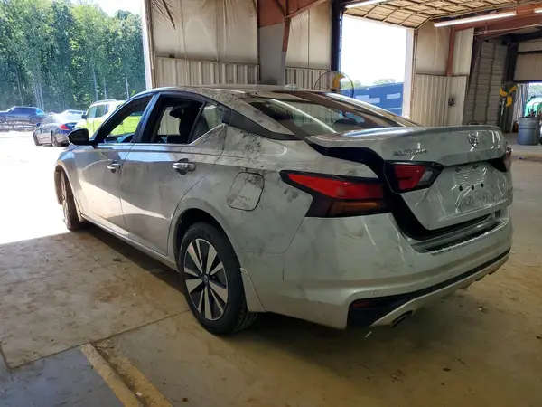 1N4BL4DW1NN305612 — 2022 Nissan Altima, фото 2 с аукциона Copart 14.10.2026, Вандализм