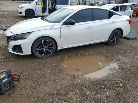 1N4BL4CV7PN309112 — 2023 Nissan Altima, Вандализм (Vandalism), фото до ремонта