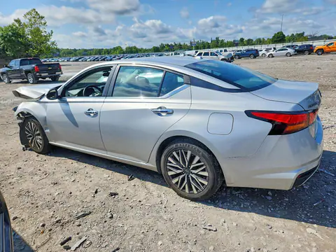 1N4BL4DV5PN320429 — 2023 Nissan Altima, фото 2 с аукциона Copart 30.09.2026, Передняя часть