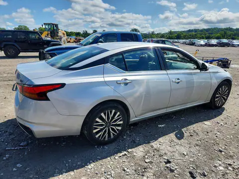 1N4BL4DV5PN320429 — 2023 Nissan Altima, фото 3 с аукциона Copart 30.09.2026, Передняя часть