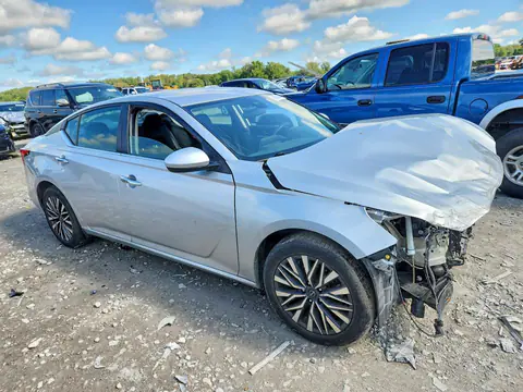 1N4BL4DV5PN320429 — 2023 Nissan Altima, фото 4 с аукциона Copart 30.09.2026, Передняя часть