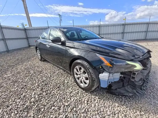 1N4BL4BV2PN340799 — 2023 Nissan Altima, фото 4 с аукциона Copart 28.09.2026, Передняя часть
