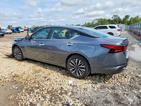 1N4BL4DV1PN346039 — 2023 Nissan Altima, фото 2 с аукциона Copart, Передняя часть
