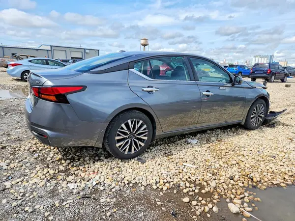 1N4BL4DV1PN346039 — 2023 Nissan Altima, фото 3 с аукциона Copart, Передняя часть
