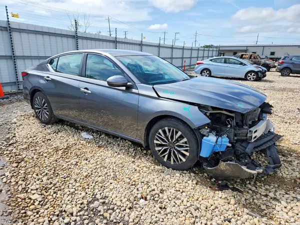1N4BL4DV1PN346039 — 2023 Nissan Altima, фото 4 с аукциона Copart, Передняя часть