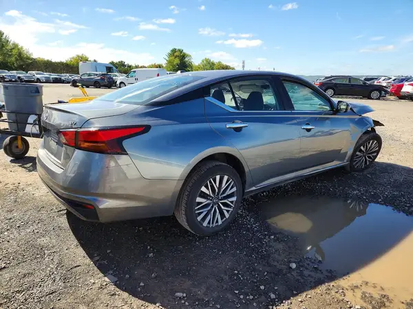 1N4BL4DV4PN351784 — 2023 Nissan Altima, фото 3 с аукциона Copart, Передняя часть