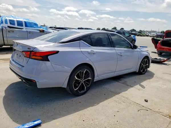 1N4BL4CV5PN305608 — 2023 Nissan Altima, фото 3 с аукциона Copart, Передняя часть