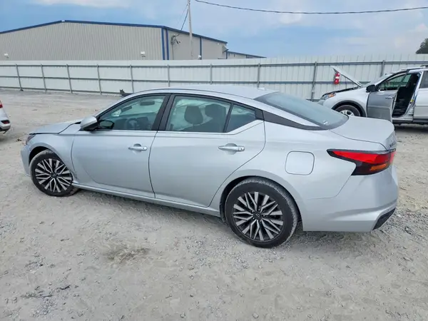 1N4BL4DV2PN386128 — 2023 Nissan Altima, фото 2 с аукциона Copart 06.10.2026, Боковая часть
