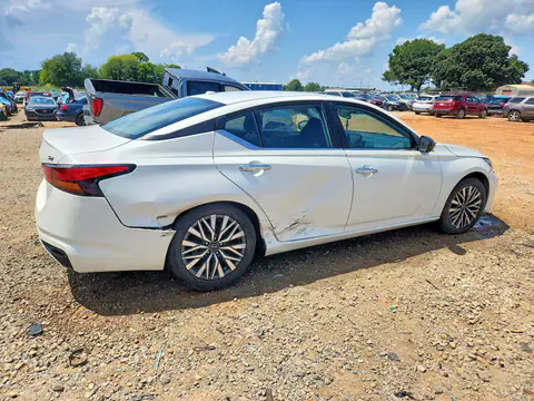 1N4BL4DV3RN370328 — 2024 Nissan Altima, фото 3 с аукциона Copart 14.10.2026, Боковая часть