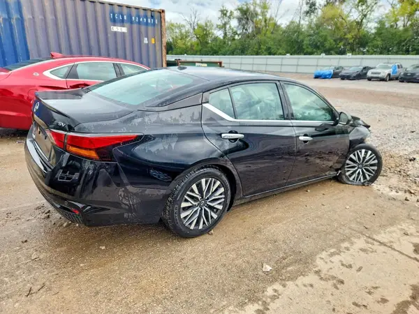 1N4BL4DV4RN323793 — 2024 Nissan Altima, фото 3 с аукциона Copart, Передняя часть