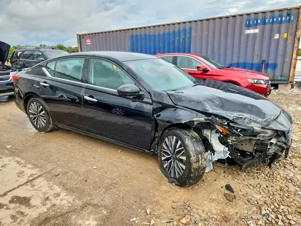 1N4BL4DV4RN323793 — 2024 Nissan Altima, фото 4 с аукциона Copart, Передняя часть