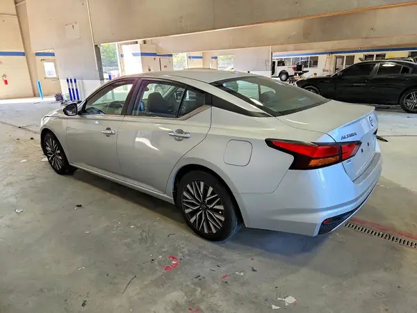 1N4BL4DV1RN304229 — 2024 Nissan Altima, фото 2 с аукциона Copart, Передняя часть