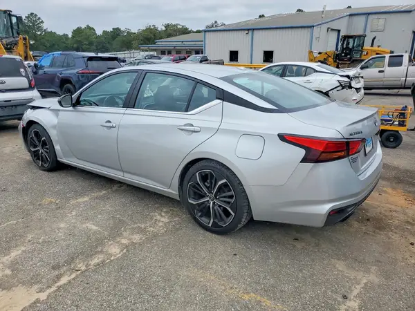 1N4BL4CV2RN362903 — 2024 Nissan Altima, фото 2 с аукциона Copart, Передняя часть