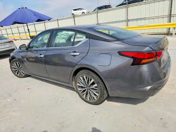 1N4BL4DV6RN366192 — 2024 Nissan Altima, фото 2 с аукциона Copart, Боковая часть