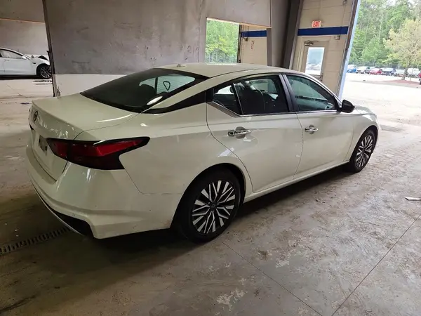 1N4BL4DV4SN303615 — 2025 Nissan Altima, фото 3 с аукциона Copart 07.10.2026, Передняя часть