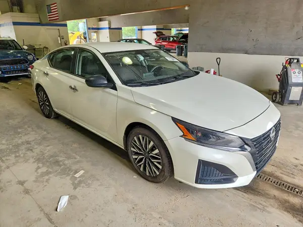 1N4BL4DV4SN303615 — 2025 Nissan Altima, фото 4 с аукциона Copart 07.10.2026, Передняя часть