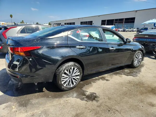 1N4BL4DV0SN351094 — 2025 Nissan Altima, фото 3 с аукциона Copart 28.09.2026, Повреждения снизу