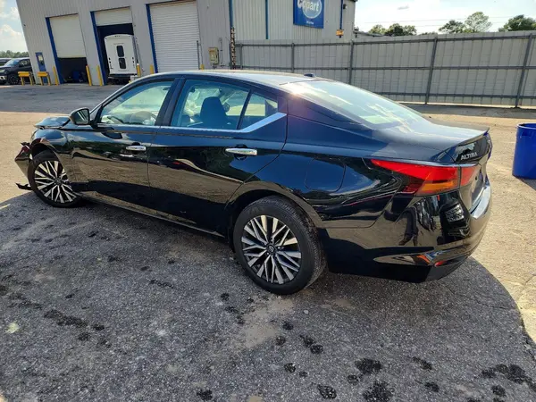 1N4BL4DV1SN328729 — 2025 Nissan Altima, фото 2 с аукциона Copart, Передняя часть
