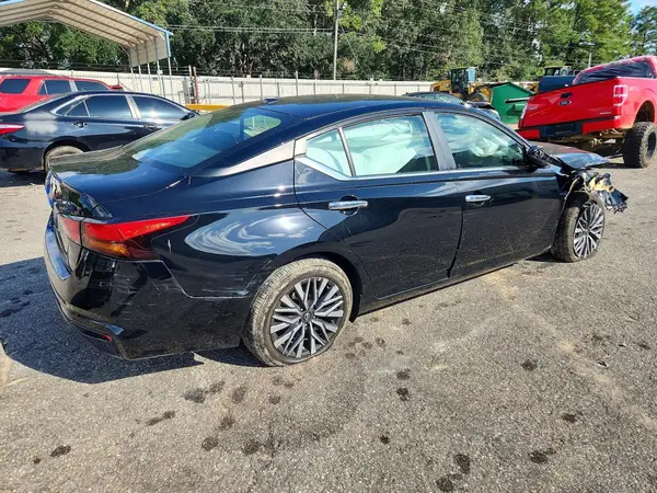 1N4BL4DV1SN328729 — 2025 Nissan Altima, фото 3 с аукциона Copart, Передняя часть