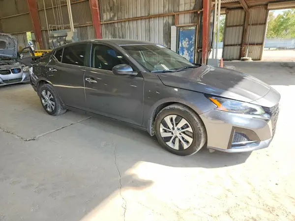 1N4BL4BV2SN333022 — 2025 Nissan Altima, фото 4 с аукциона Copart, Задняя часть