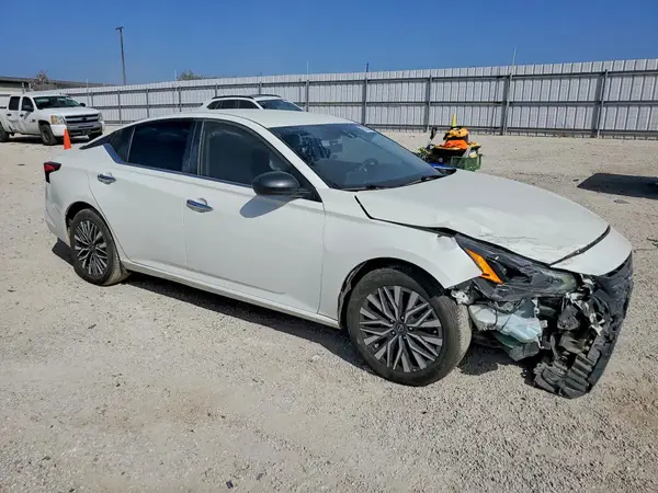 1N4BL4DV3SN331731 — 2025 Nissan Altima, фото 4 с аукциона Copart, Передняя часть