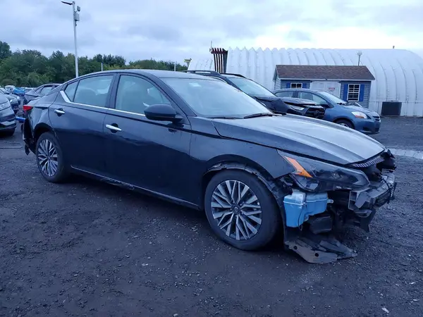 1N4BL4DV6SN321050 — 2025 Nissan Altima, фото 4 с аукциона Copart 28.09.2026, Повреждения со всех сторон