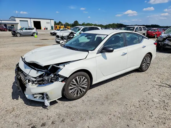 1N4BL4DV6SN390773 — 2025 Nissan Altima, Передняя часть (Front End), фото до ремонта