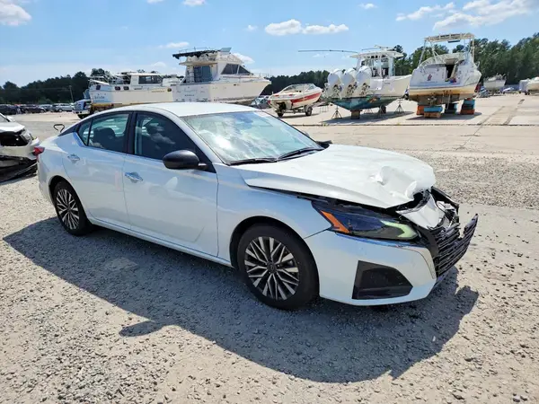 1N4BL4DV6SN390773 — 2025 Nissan Altima, фото 4 с аукциона Copart, Передняя часть