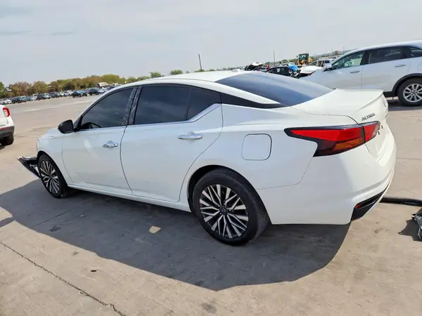 1N4BL4DV2SN354501 — 2025 Nissan Altima, фото 2 с аукциона Copart, Передняя часть