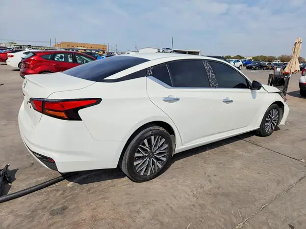1N4BL4DV2SN354501 — 2025 Nissan Altima, фото 3 с аукциона Copart, Передняя часть