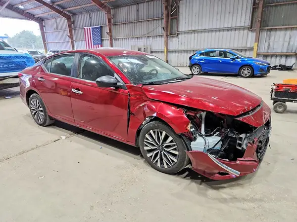 1N4BL4DVXSN306874 — 2025 Nissan Altima, фото 4 с аукциона Copart, Передняя часть