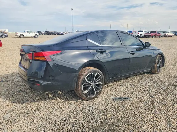 1N4BL4CV3SN425724 — 2025 Nissan Altima, фото 3 с аукциона Copart, Передняя часть