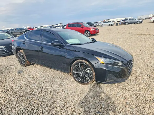 1N4BL4CV3SN425724 — 2025 Nissan Altima, фото 4 с аукциона Copart, Передняя часть