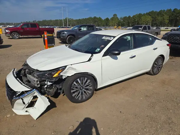 1N4BL4DV1SN332523 — 2025 Nissan Altima, Передняя часть (Front End), фото до ремонта